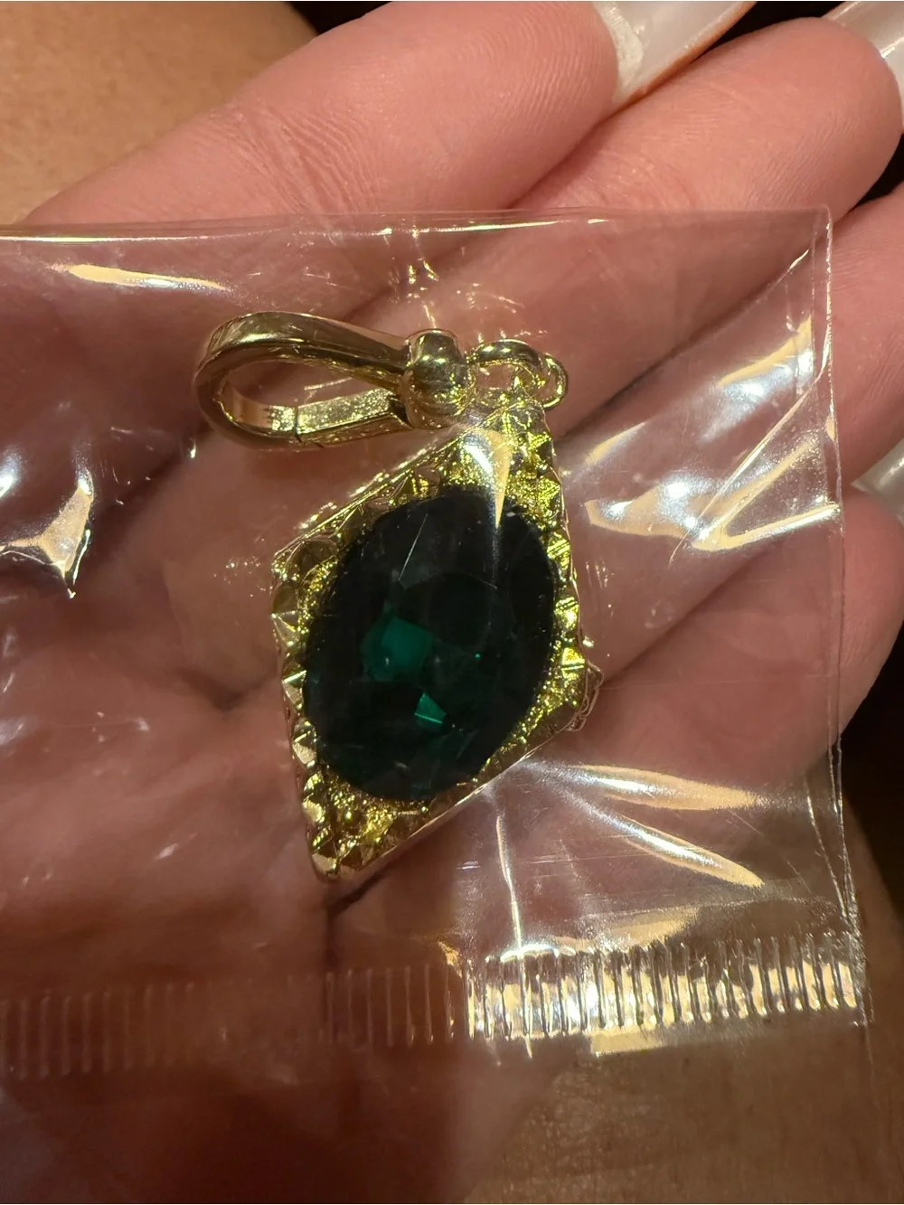 Gold-Tone Emerald Green Pendant Necklace - Feel Me Germs